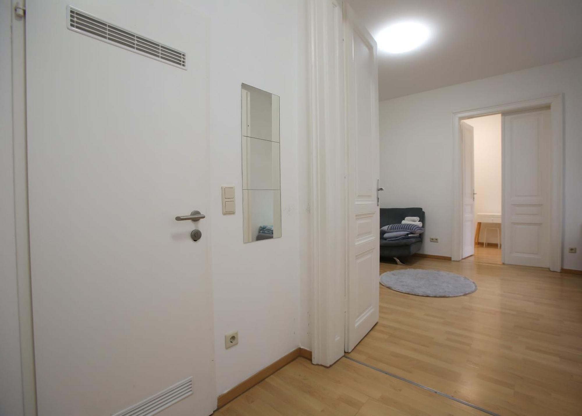Elegance Gem With Free Parking And Fast Internet 250 Mbits Apartment *